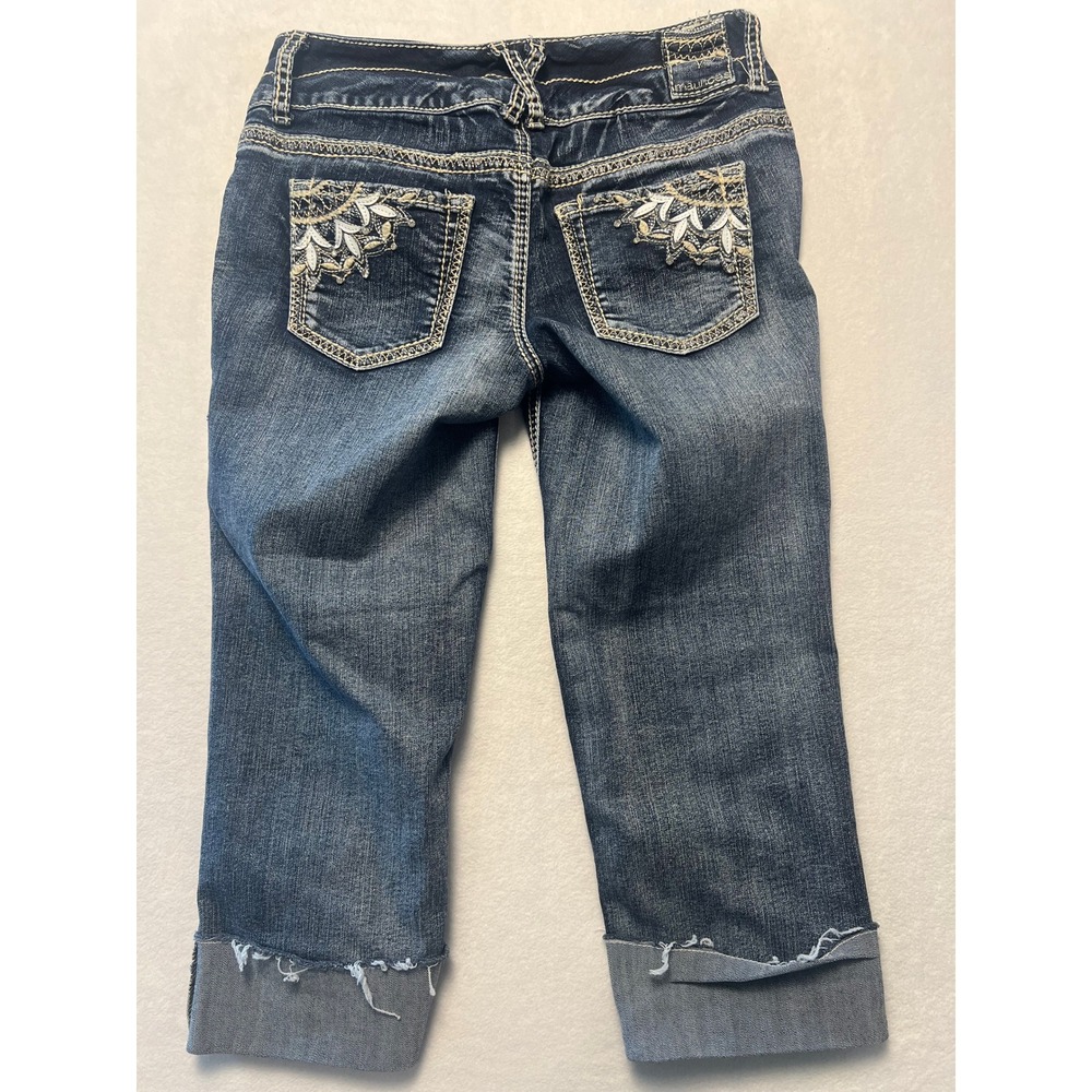 Y2K 00s Maurices Capri Jeans Boho Embroidered Dark Wash Fray Cuff Denim Bratz